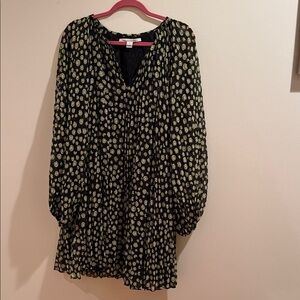 Diane Von Furstenberg Black and Green Patterned Dress